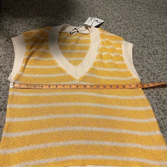 NWT Zara Yellow & White Striped Knit Oversized Short Sleeve Sweater Size Small - Picture 9 of 10